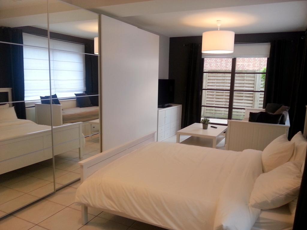 19 Brussels Expo Apartman Wemmel Szoba fotó
