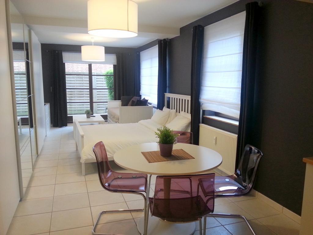 19 Brussels Expo Apartman Wemmel Szoba fotó