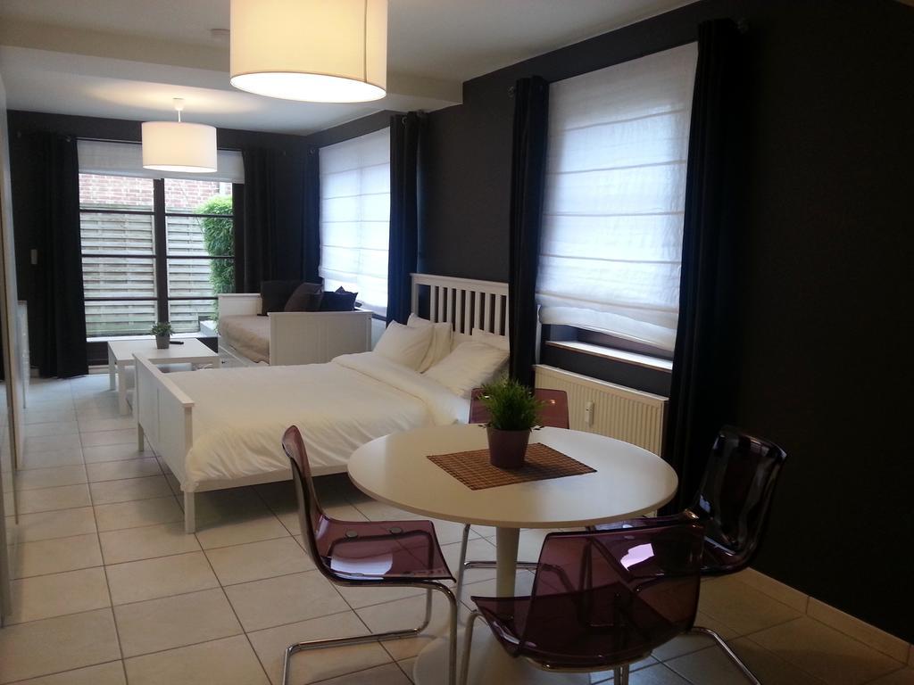 19 Brussels Expo Apartman Wemmel Szoba fotó