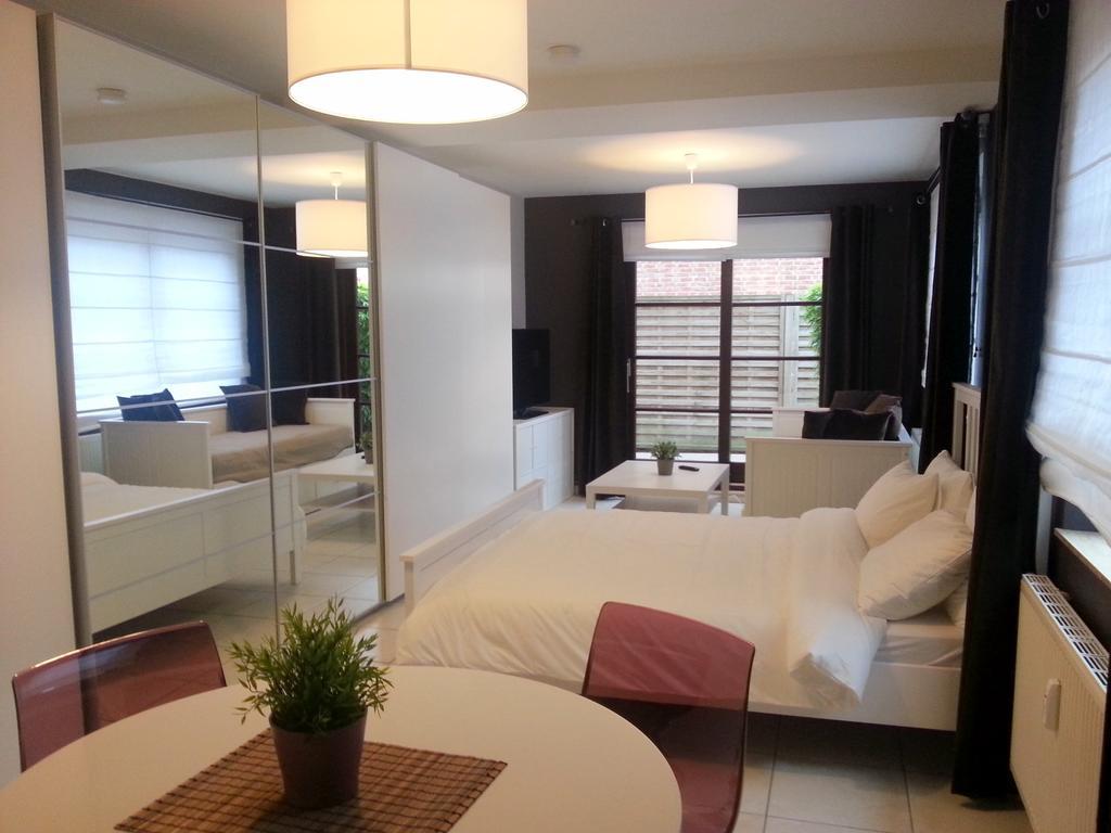 19 Brussels Expo Apartman Wemmel Szoba fotó
